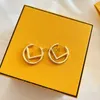 Stud Golden Stud Earring Designer Vrouwen Mannen Luxe Sieraden Hoop Stud Earring Retro Ring Oorbellen Engagement Ear Stud 240306