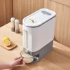 Bottiglie di stoccaggio 1PC Scatola di riso Sigillato Dispenser Capacità Secchio di barattolo di grano Contenitore per alimenti per animali domestici Durevole Facile da installare per l'uso