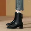 Bottes 2024 hiver femmes nues avec velours à l'extérieur pour chaud dos fermeture éclair talons hauts confortables femmes courtes