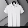 Polo da uomo Streetwear Moda Uomo Polo a righe Estate Abbigliamento maschile T-shirt basic Manica corta Business Casual Versatile Top allentato 2024