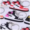 Sleutelhangers Lanyards Groothandel Designer Mini Sile Sneaker Sleutelhanger Mannen Vrouwen Kinderen Sleutelhanger Cadeau Schoenen Sleutelhangers Handtas Ketting Basketb Dhdrf