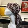 12 1style Bufanda de seda Bufandas para la cabeza para mujer Bufanda lujosa de invierno Patrón de letra clásico de gama alta Bufandas de diseñador Nuevo regalo Easy Noil