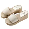 Slippers Zomer Nieuwe Dames Hellinghak Geïmiteerd Gras Geweven Hennepzool Toerisme Sandalen Dragen Van Een Lijn Trailer High Beach FashionH240306