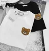 T-shirts Kinderen T-shirts Zomer Korte mouw Baby Meisjes Jongens Letters Beer Patroon Dieptepunt Blouses Kinderkleding Tops Tees Wit Zwart Rood 90-130 cm 240306