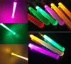 Fournitures de fête Bâton de lampe de poche LED Porte-clés Mini torche Porte-clés en aluminium Porte-clés Stylo lumineux durable Bâton de baguette magique Sabre laser Bâtons lumineux LED