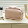 Sacos cosméticos pequeno saco de maquiagem couro do plutônio listrado portátil bolsa de viagem organizador com alça bonito para mulheres e meninas