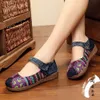 Yunnan Flat Cross Womens National Single New Shoes brodered rond carré tête caoutchouc semelle douce 517