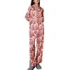 Kvinnors sömnkläder Kvinnor passar blommigt tryck pyjama set med långärmad topp breda benbyxor hemkläder lapelfickor för komfort