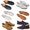 Chaussures décontractées pour le printemps masculin Nouvelle tendance en ligne polyvalente Chaussures en ligne pour les chaussures en cuir en cuir respirant antidérapantes pour hommes Man 40