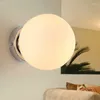 Plafoniere Design moderno alla moda Lampade in ferro con paralume in vetro bianco per sala da pranzo Illuminazione corridoio camera da letto