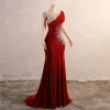Nya ankomst Red Formella aftonklänningar 2024 Sheer Cap Hylsa Beadings Sequins Long Party Prom Gowns For New Years Dress BM3508