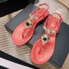 Terlik xiaoxiangfeng aşk klips alçak topuk su elmas metal tek kelime toka kayışı yuvarlak açık ayak parmağı sandaletleri kadın