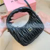 Bolsa cleo feminina rosa, bolsa miui, tote, wander matelasse, axilas, hobo, luxo, couro genuíno, com alça de ombro, imperdível