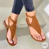 Sandals In the summer of 2021 womens casual flat bottomed toe clipped sandals wear large outside one-line buckleH240306