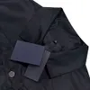 ショートスリーブY2Kカジュアルブラックトップスマンファッションデザイナー2023 2024スプリングソリッドブラックシングル胸TシャツFZ2403051