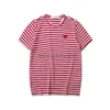 2024SS Play Fashion Mens Therts Designer Red Heart Shirt عرضة طريدة قطنية قصيرة الأكمام قصيرة الأكمام الصيف أحجام آسيوية