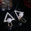 Orecchini a bottone coreano semplice triangolo geometrico orecchini a bottone per le donne simulazione elegante perla regali di gioielli per feste di moda femminile