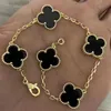 2024 Bracelet 2024 Nowy podwójny Fourleaf Five Flowers Women DIY USA High Street Hand Ręka biżuteria dla dziewczyn 2SSSSS