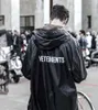 Мужской портативный Loog Vetements ветровка черный плащ верхняя одежда водонепроницаемый солнцезащитный крем с капюшоном плащ 2108195158273