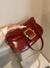 Abendtaschen Retro Damen Rote Schulter Luxus Klappe Haspe Glänzende PU Umhängetasche Solide Unterarmpackung Koreanischer Stil Damen Handlebags 2024