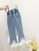 Jeans svasati in pizzo per ragazze bambini garza ricamo pantaloni in denim falbala INS pantaloni casual da cowboy per bambini A82308862823