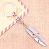 Keychains 20st Fashion NeyChain 59x16mm Feather Pendants Diy Men smycken bil nyckelkedja ringhållare souvenir för gåva