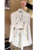 Giacca sportiva coreana bianca di moda per le donne Autunno Inverno Vintage manica lunga Cappotto doppiopetto femminile Top 240228