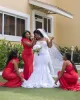 2024 빨간색 어깨 인어 신부 들러리 드레스 드레이프 스위프 트레인 정원 국가 아프리카 웨딩 게스트 가운 메이드 명예 드레스 플러스 사이즈