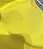 T-Shirts Gelbe Kinder Frühling Sommer High-End-T-Shirts Stickerei Buchstaben Muster T-Shirts Jungen und Mädchen T-Shirts Kinder T-Shirt lose Größe 100–140 cm 240306