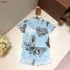 Luxury Baby Two-Piece Set Sky Blue Child Tracksuits Storlek 100-160 barn Designer Kläder Line Bear Mönster pojkar Skjorta och shorts 24mar