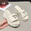 Slippers Versatile thick heel flip flop womens shoes for summer wear 2024 new sponge cake sole casual style beach sandalsH240306