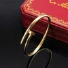 Armbandsdesigner Armband smycken för kvinnor Fashion Bangle Steel Eloy Gold-Plated Craft Fade Never Allergic Wholesale Car Large Clou