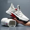 Vrijetijdsschoenen 2024 Trend Flying Geweven Stof Bovenste Sneakers Heren Lichtgewicht Comfortabel en Modieus All-match Running