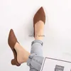 Hausschuhe Modische koreanische Version mit spitzen Zehen und schrägen Absätzen, lässige Hausschuhe für Damen, Gelee-Sandalen, Strandschuhe mit dicken Sohlen, H240306