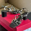 Sandalen met studs Srivet verfraaide riem Chunky 6,5 cm Blokhakken open teen schoenen dames hakken Luxe ontwerpers sandalen met hak Avondschoenen fabrieksschoeisel met doos