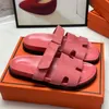 Designer chypre sandaler tofflor kvinnor kalvskinn läder blå duk fuchsia orange svarta mocka lägenheter glider sommarstrand kvinnor sandal skor