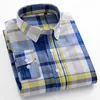 Модные корейские тенденции повседневные рубашки с длинными рукавами для мужчин приталенные однотонные рубашки из 100% хлопка клетчатые полосатые топы мягкая дизайнерская одежда 240229