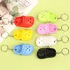 Keychains 3D Mini Shoe Pendant Keychain Sandal Slipper Eva Lovely Beach Little Croc Shoes Hole Pet Ryggsäck Väska Toy Doll