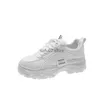 Geklede schoenen Nieuwe kleine witte dames dikke zool Board Casual Student Mode Papa Xiao Xiang SportsH240306