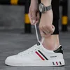 US7-US11.5 Sneakers taglia Big Men Platform Designer Scarpe da corsa per Man Casual Comove Tenis Outdoor Sport White Black Jogging Scarpe da trekking H07 90215 Comtable