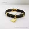 Designer smycken armbandbracelet designer smycken 18k guld pläterad v brev charm armband låsarmband för kvinnor mens fest tacksägelse dag gåva