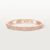 Designers senaste rekommendation för högkvalitativa 18K Rose Gold Love Series -armband, set med runda ljusa diamanter