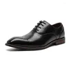 Kledingschoenen Heren Echt leer Britse Vintage Carving Wingtips Brogues Slip-on Flats Italiaans voor luxe