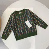 Designerska marka swetra dla dzieci Neutralna wysokiej jakości swetra swetra dla niemowląt jesień i zimowe dzieci ciepłe wysokiej jakości 90-150 cm A14
