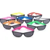 Lovatfirs 24 Pack lunettes de soleil combinées bicolores pour fête femmes hommes enfants multicolore Protection UV 14 couleurs disponibles 240229