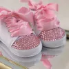 Rosa personliga namn babyskor pojke flicka först promenad barnkammare deco glitter anpassade baby shower sneakers 240227