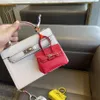 Keychains Lanyards Handgjorda mini Tiny Pu Leather Handbag Decoration Pendant Bag Earphone Case Trendy Key Charm Miniature Purse Support Consignment
