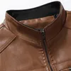 秋のファッショントレンドコート男性スタイルのスリムなスタンドアップカラーモーターサイクルレザージャケットメンズPUレザージャケットS-4XL 240227