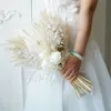花を保持する永遠の天然ローズ自由ho馬結婚式の花束シルクサテンリボン白い花嫁介添人ブライダル乾燥240223