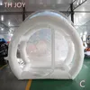 attività all'aria aperta Globo di neve gonfiabile della casa delle bolle di Natale con tunnel Palloncino natalizio in vendita